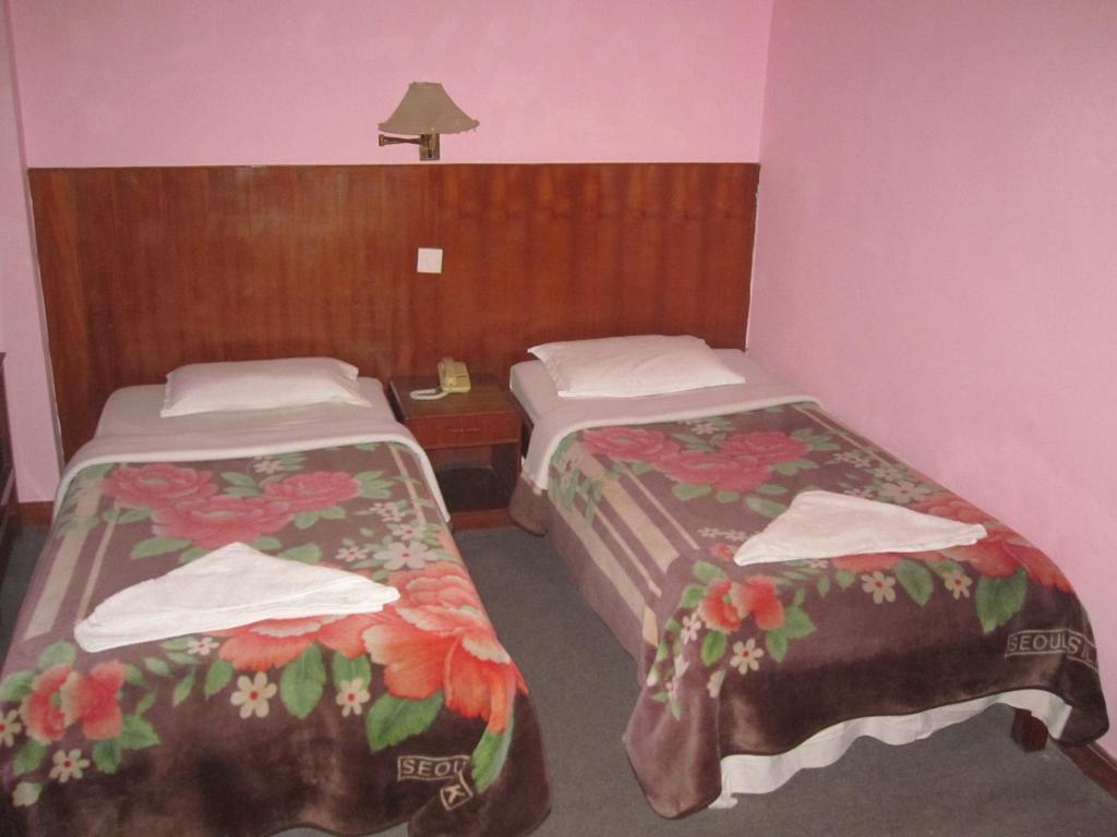 Tasi Dhargey Inn Kathmandu Zimmer foto